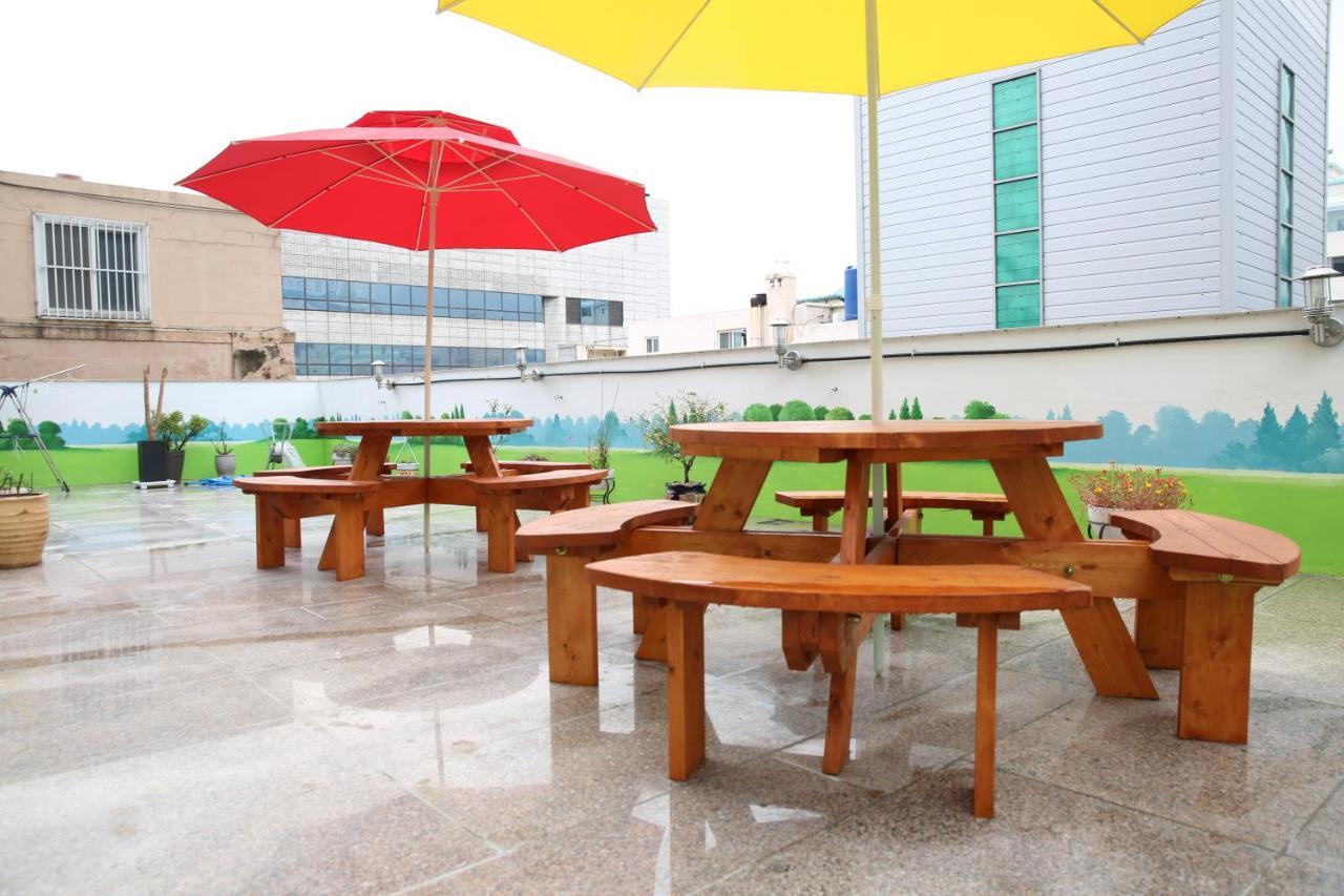 Coco Capsule Guesthouse Pusan Zewnętrze zdjęcie